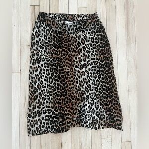 Animal print skirt from Ganni. Brand new. Size M. Silk